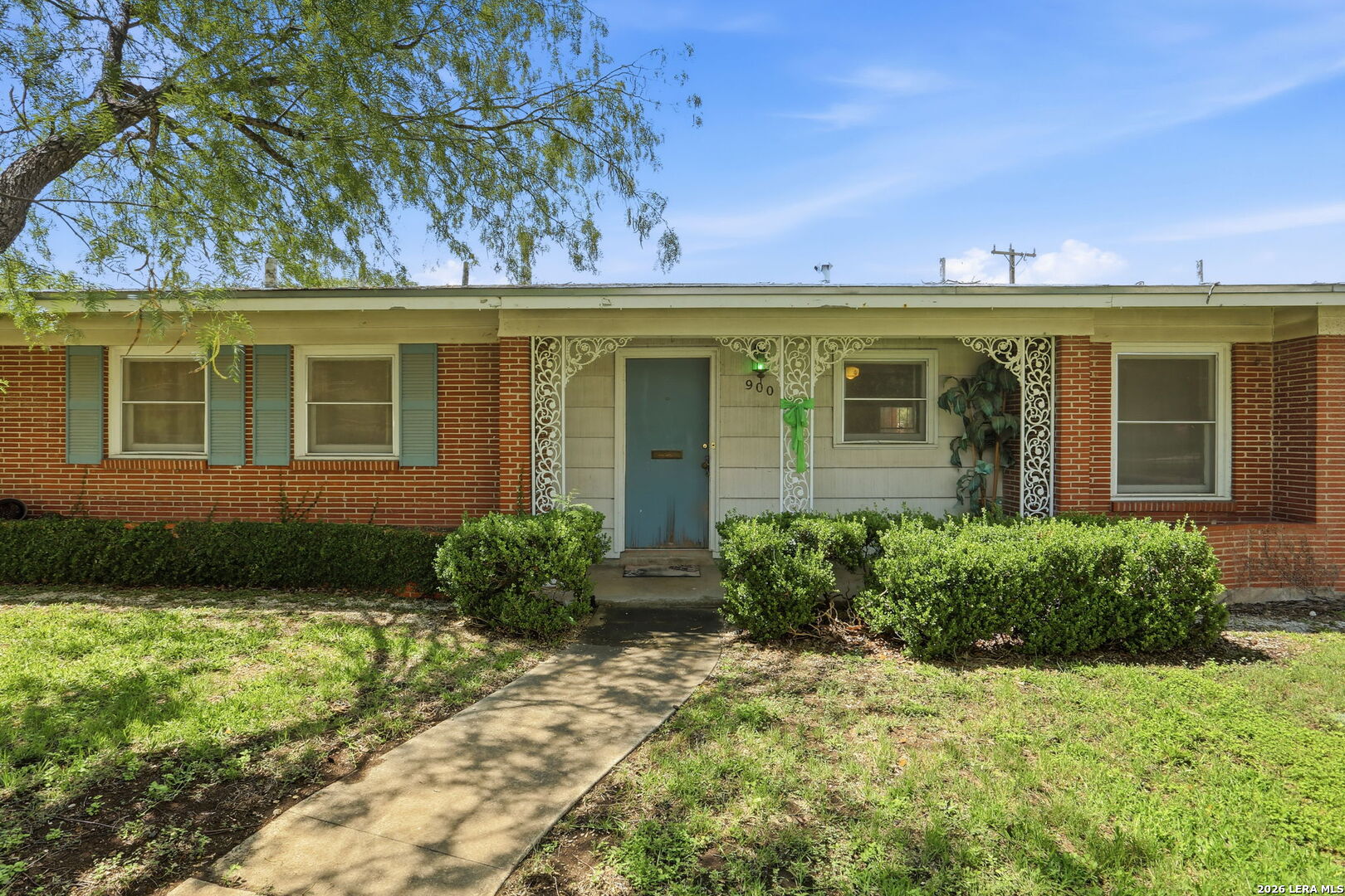 900 Canterbury Hill Street Terrell Hills TX 78209