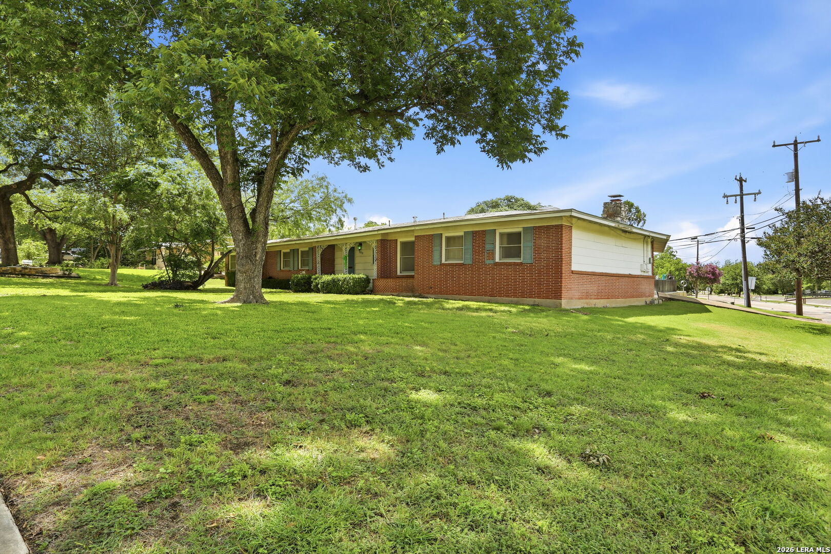 900 Canterbury Hill Street Terrell Hills TX 78209