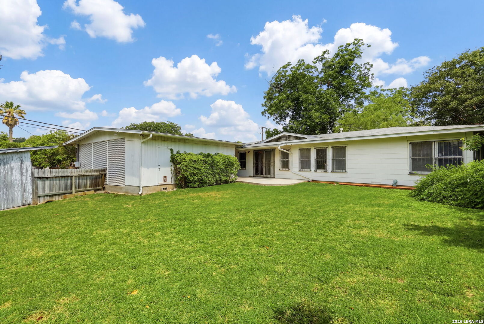 900 Canterbury Hill Street Terrell Hills TX 78209