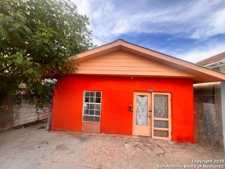 406 Grant Street Laredo TX 78040