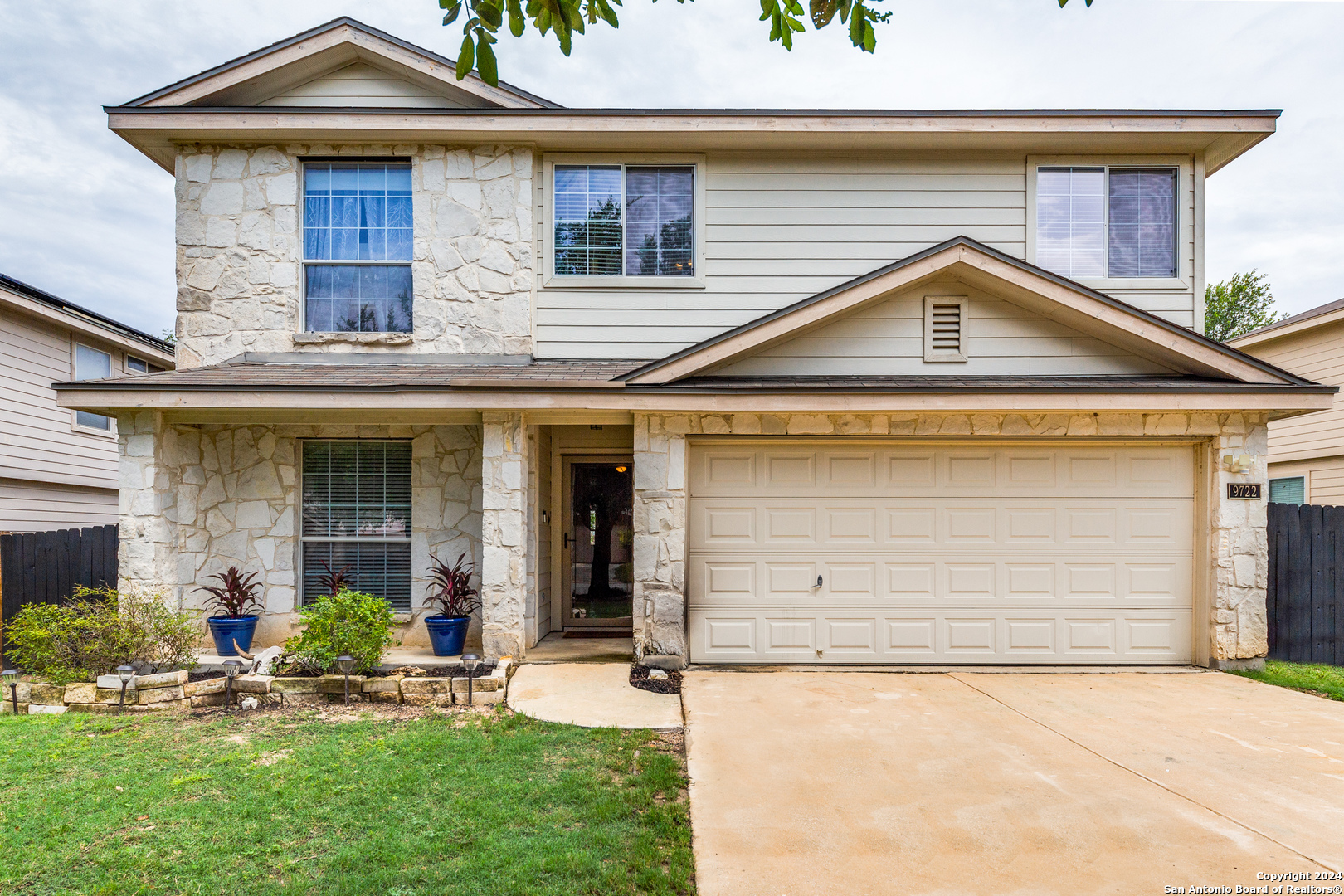 9722 Mustang Farm San Antonio TX 78254