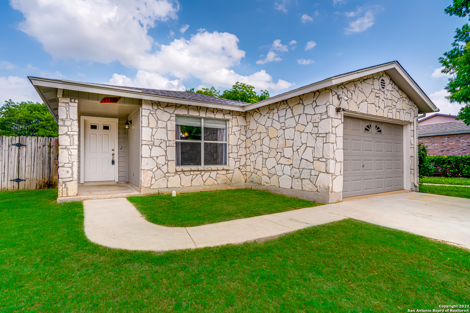 13318 Greenstone San Antonio TX 78249
