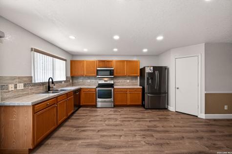 413 Hinge Falls Cibolo TX 78108