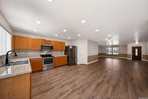 413 Hinge Falls Cibolo TX 78108
