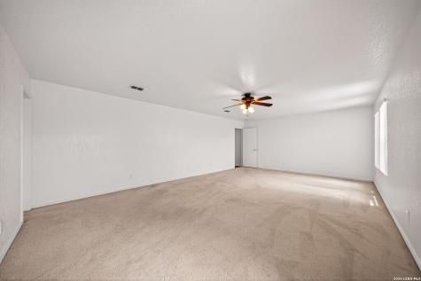 413 Hinge Falls Cibolo TX 78108