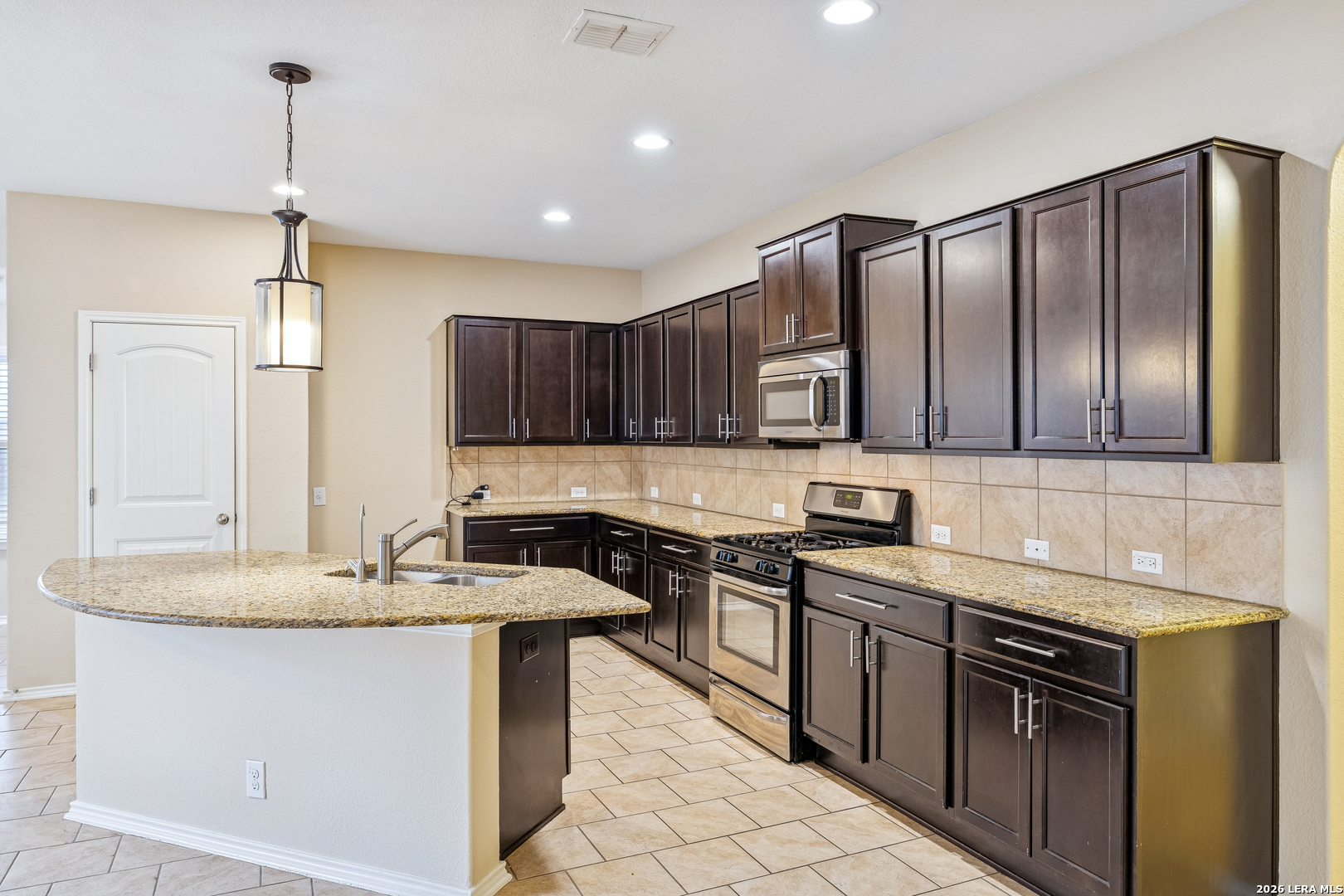 8426 Shooter Cove San Antonio TX 78254