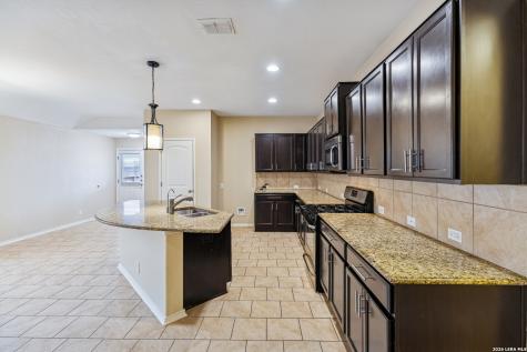 8426 Shooter Cove San Antonio TX 78254