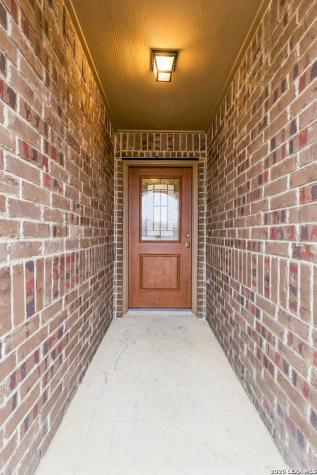 8426 Shooter Cove San Antonio TX 78254