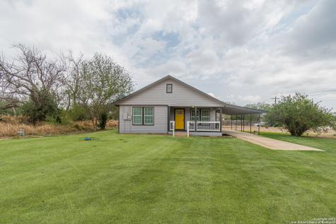 2005 Campbell Avenue Jourdanton TX 78026