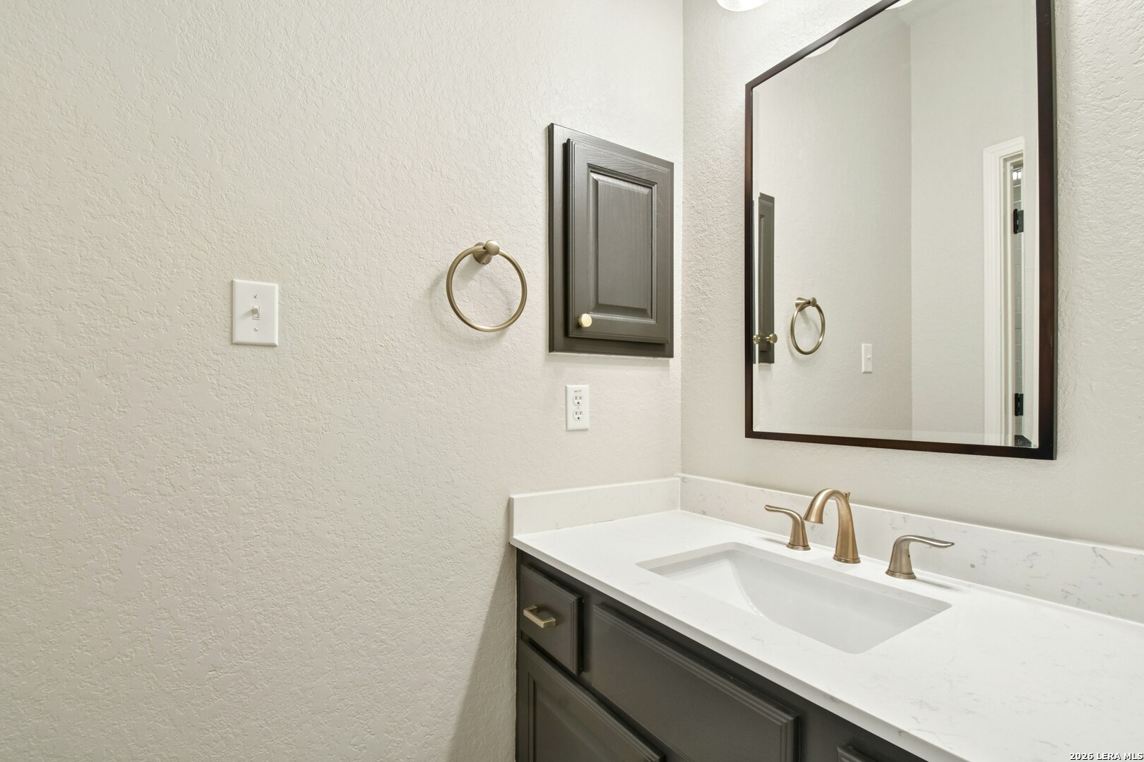 1118 Charlisas Way San Antonio TX 78216