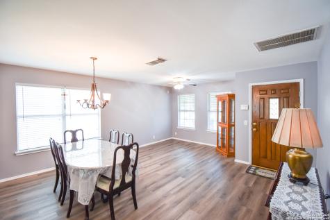 10310 Mission Creek Converse TX 78109