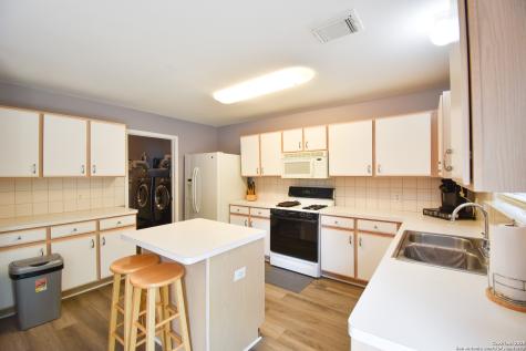 10310 Mission Creek Converse TX 78109