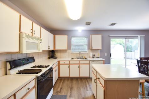 10310 Mission Creek Converse TX 78109