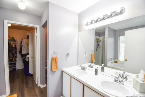 10310 Mission Creek Converse TX 78109