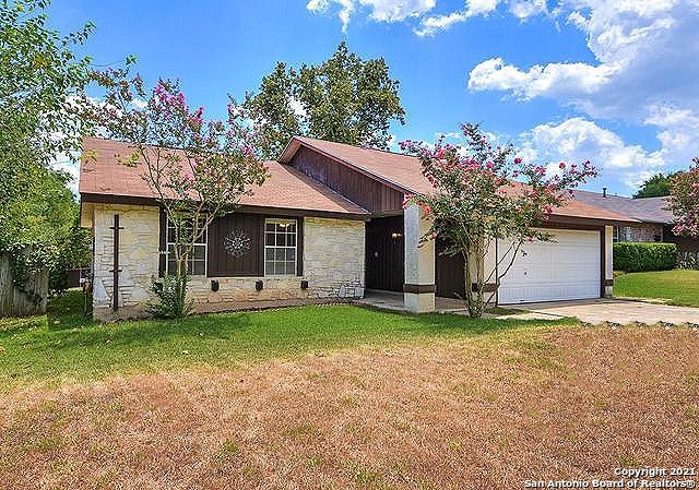 7826 Lazy Forest Street Live Oak TX 78233