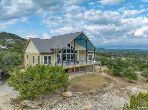 189 Scenic Sunset Lakehills TX 78063