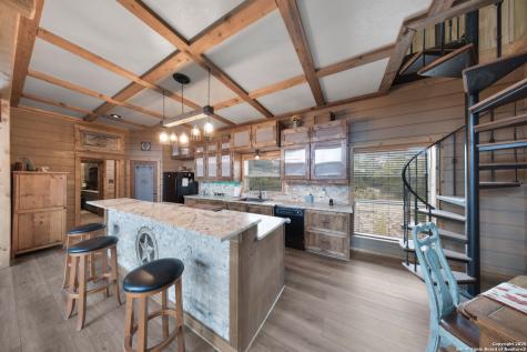 189 Scenic Sunset Lakehills TX 78063