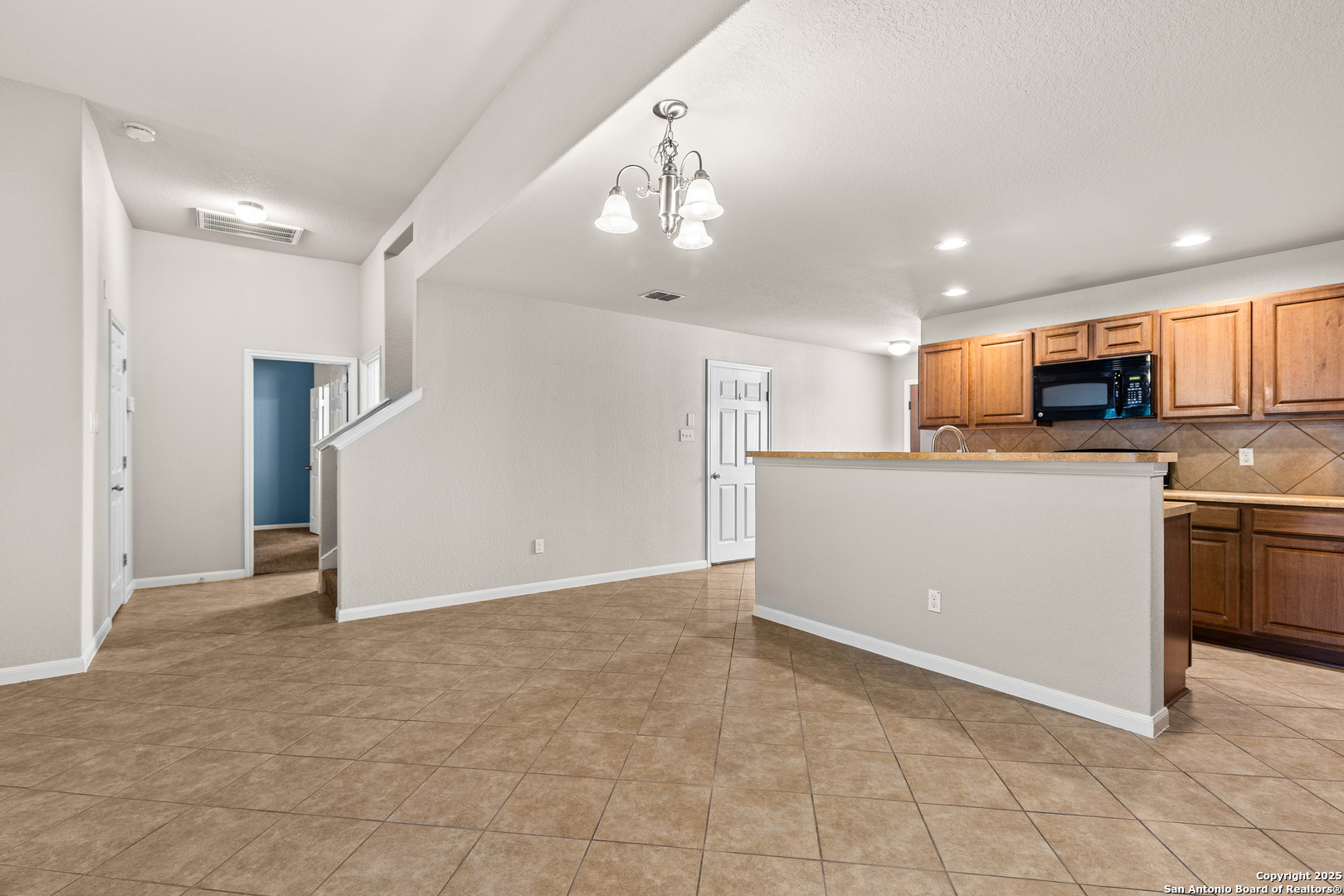 3919 Maiden Way Converse TX 78109
