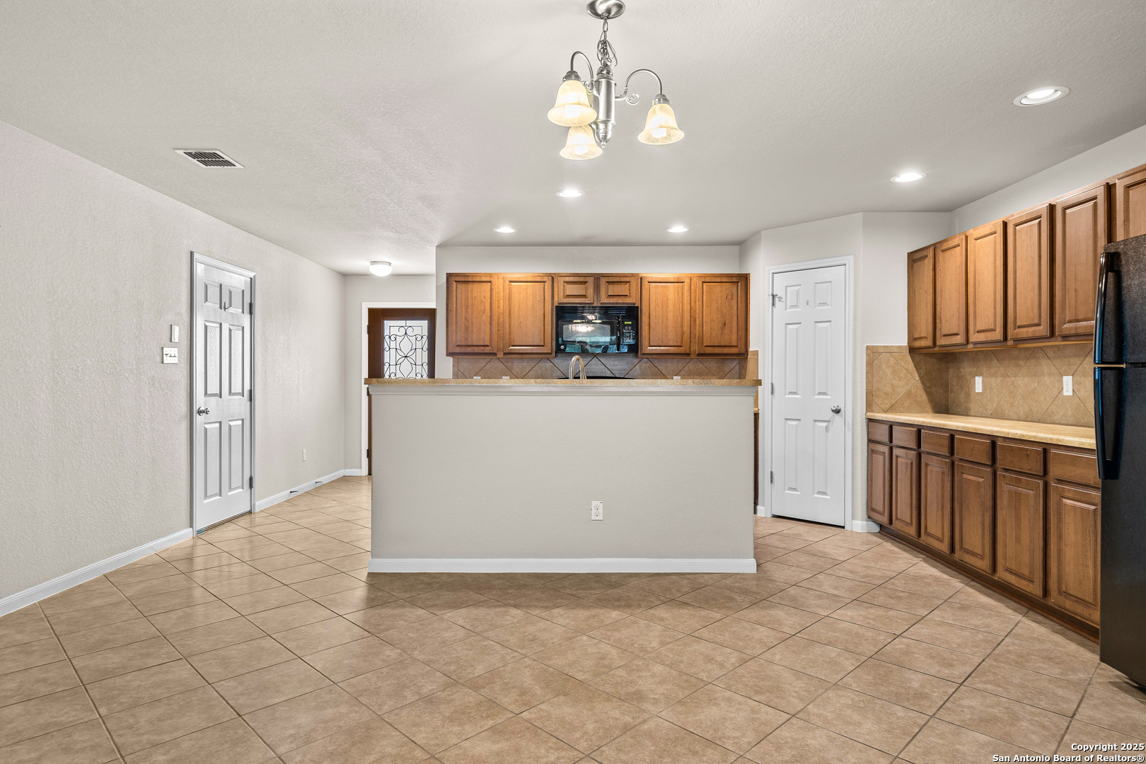 3919 Maiden Way Converse TX 78109