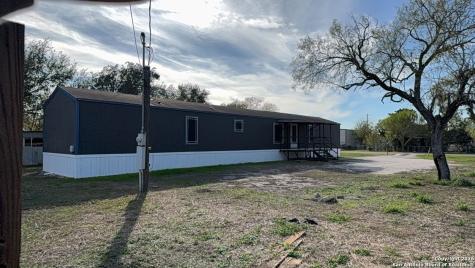 316 Simmons Agua Dulce TX 78330