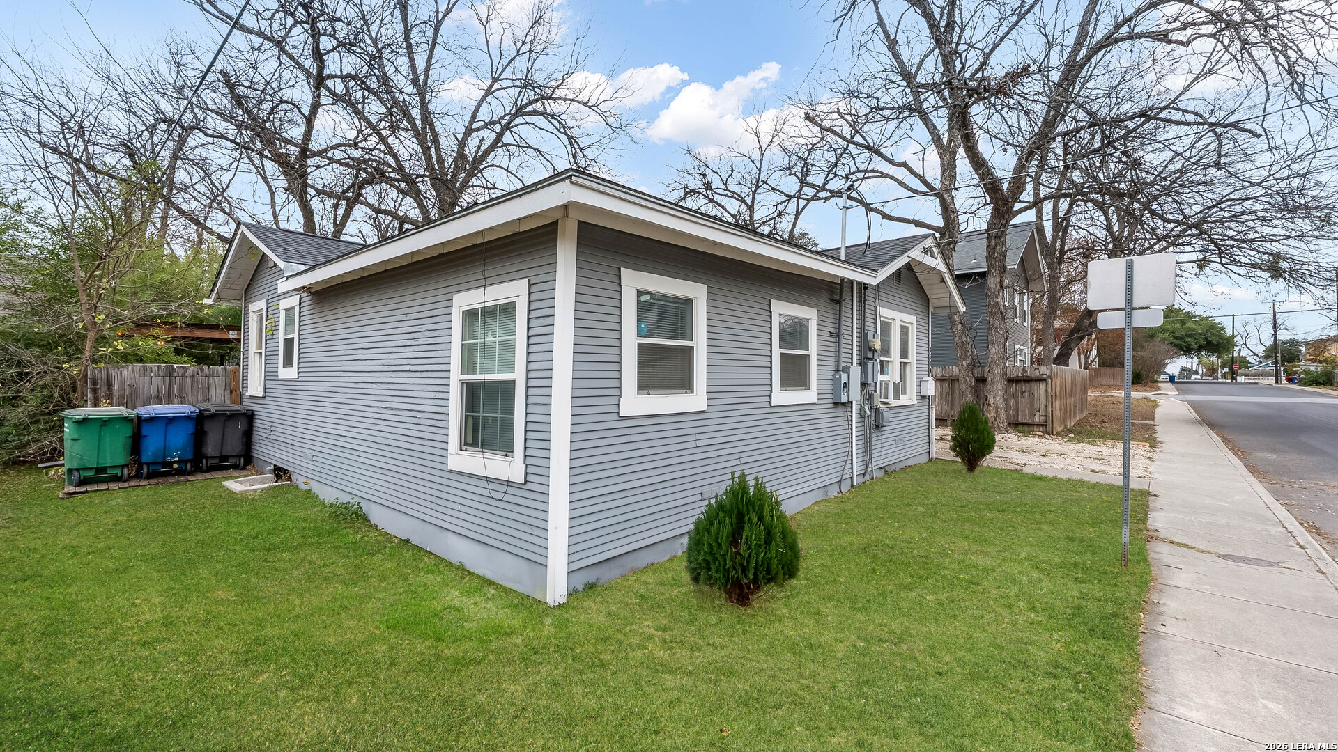 3510 N Flores San Antonio TX 78212