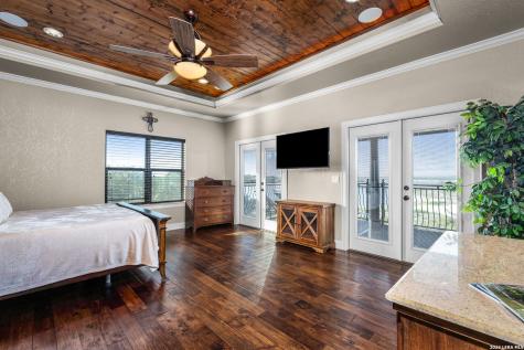 1065 Hillcrest Forest Canyon Lake TX 78133