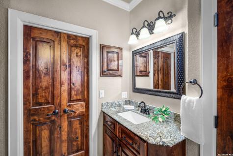 1065 Hillcrest Forest Canyon Lake TX 78133