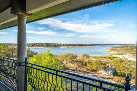 1065 Hillcrest Forest Canyon Lake TX 78133