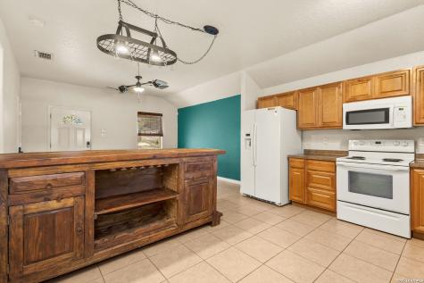 323 Lexington Pass Canyon Lake TX 78133