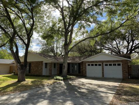 1709 Redwood Street Seguin TX 78155