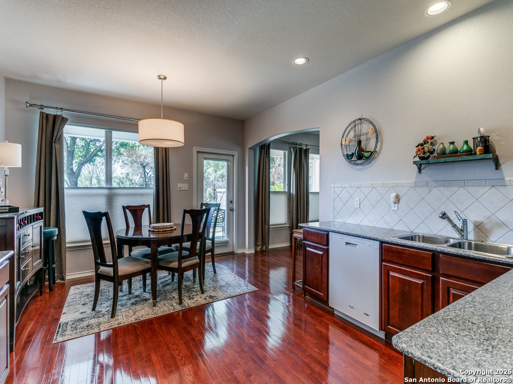 1422 Pinnacle Falls San Antonio TX 78260