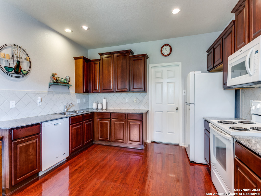 1422 Pinnacle Falls San Antonio TX 78260