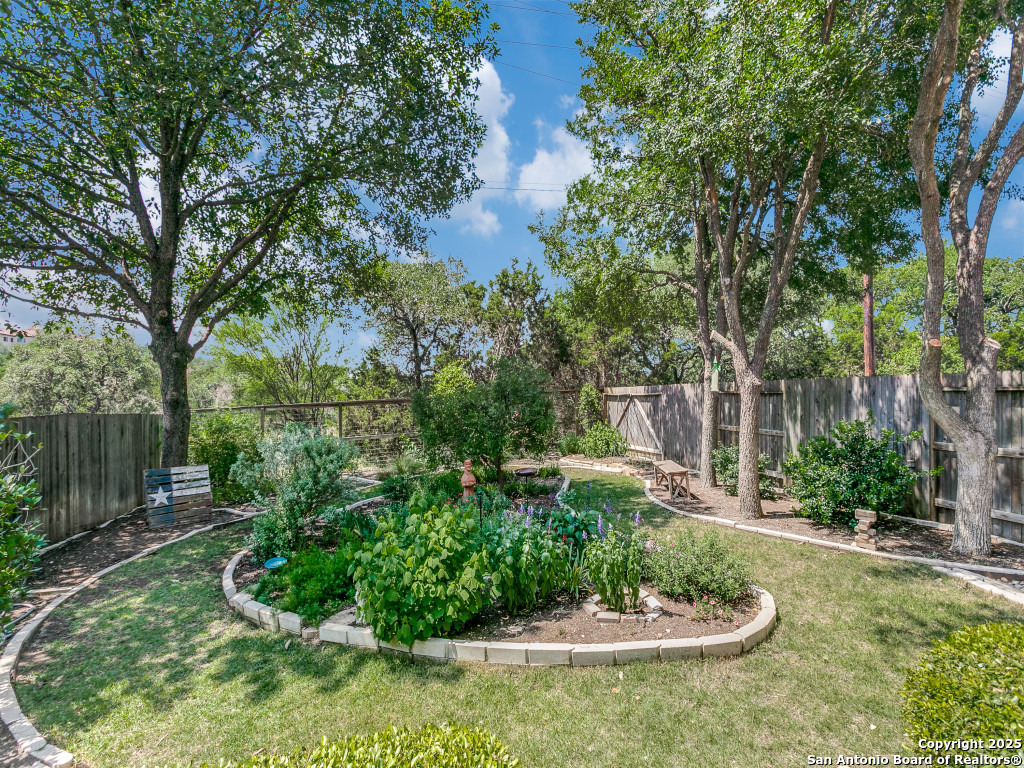 1422 Pinnacle Falls San Antonio TX 78260