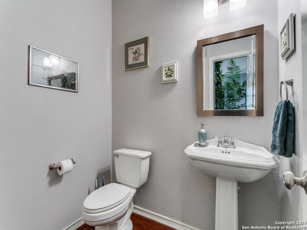1422 Pinnacle Falls San Antonio TX 78260