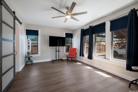 930 Hays San Antonio TX 78202