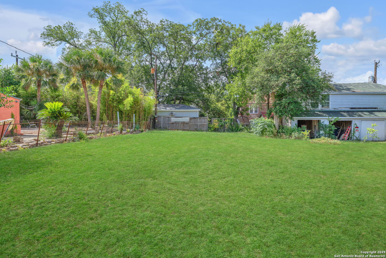 122 W Norwood Court San Antonio TX 78212