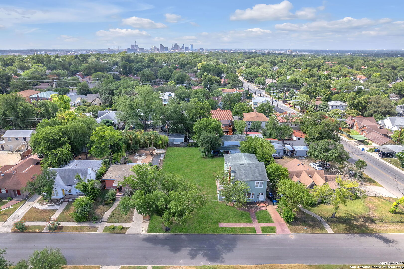 122 W Norwood Court San Antonio TX 78212