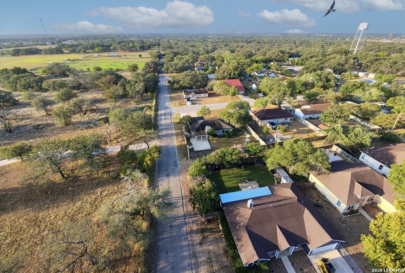 302 Bain Drive Devine TX 78016