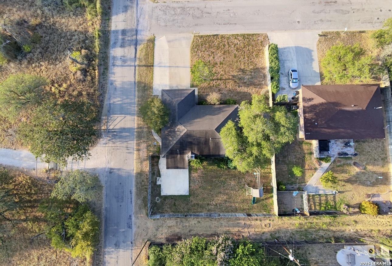 302 Bain Drive Devine TX 78016