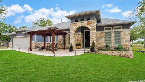122 County Road 6874 Natalia TX 78059