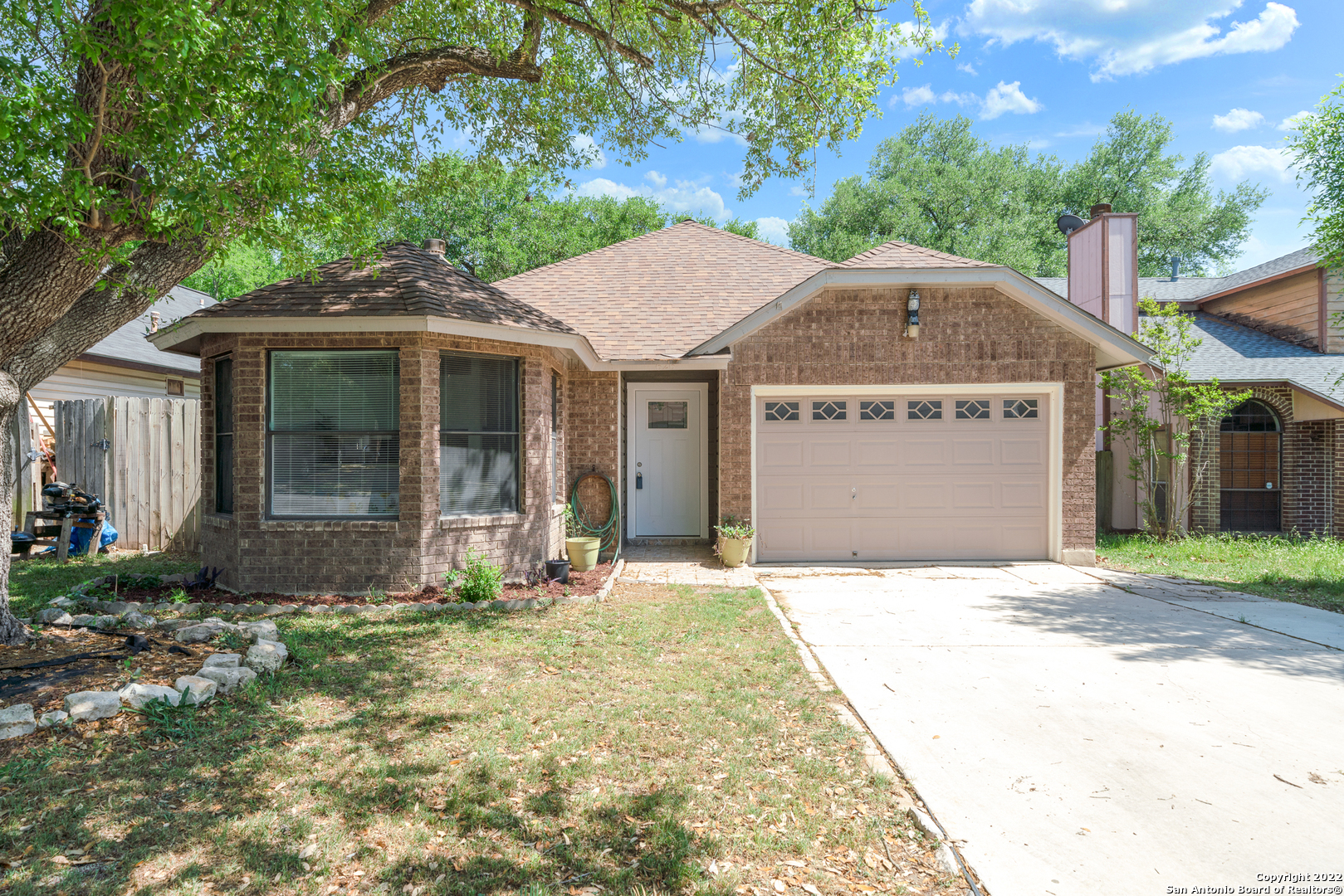 626 Meadow Gate Converse TX 78109