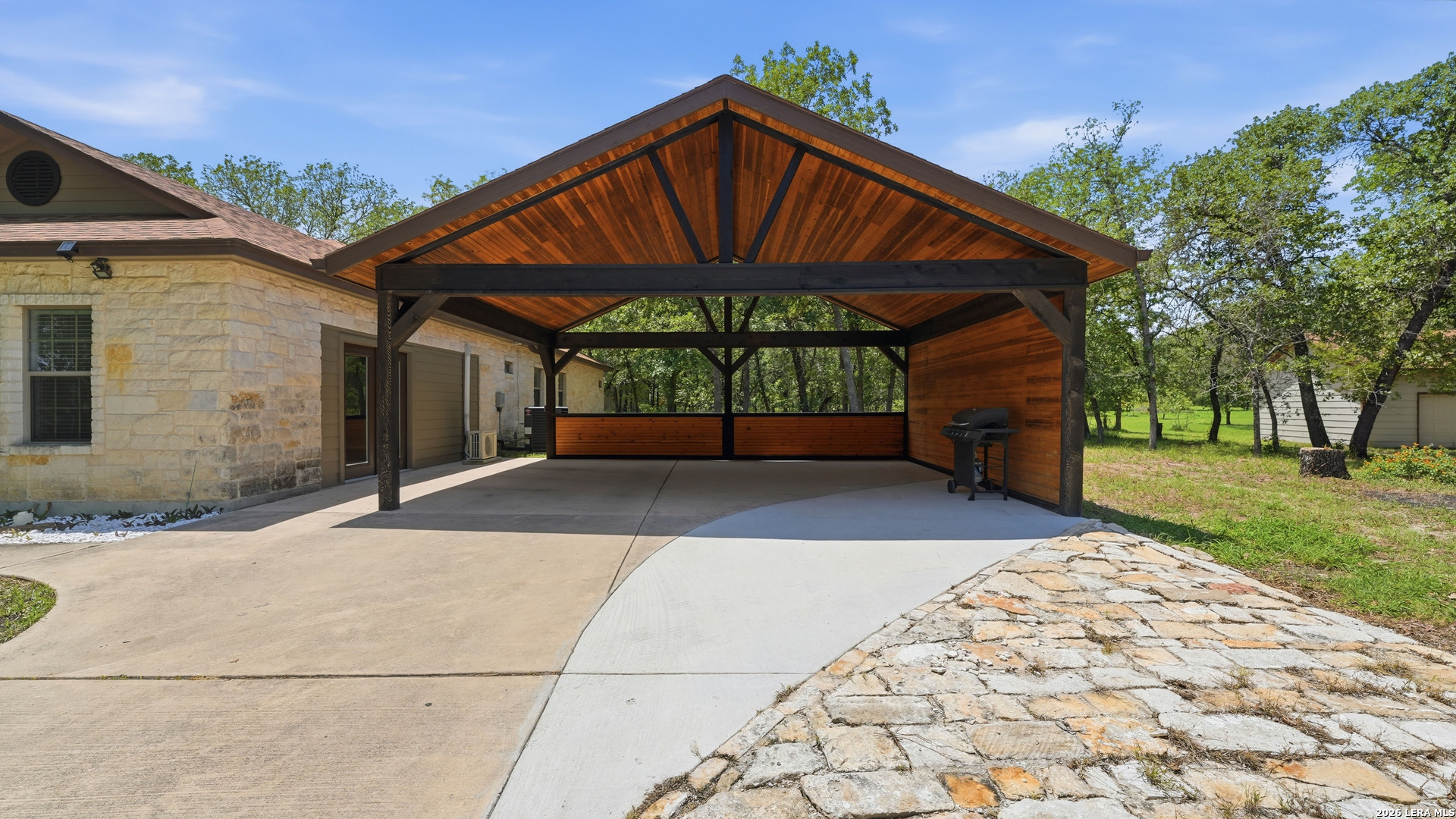 105 Wild Stallion La Vernia TX 78121
