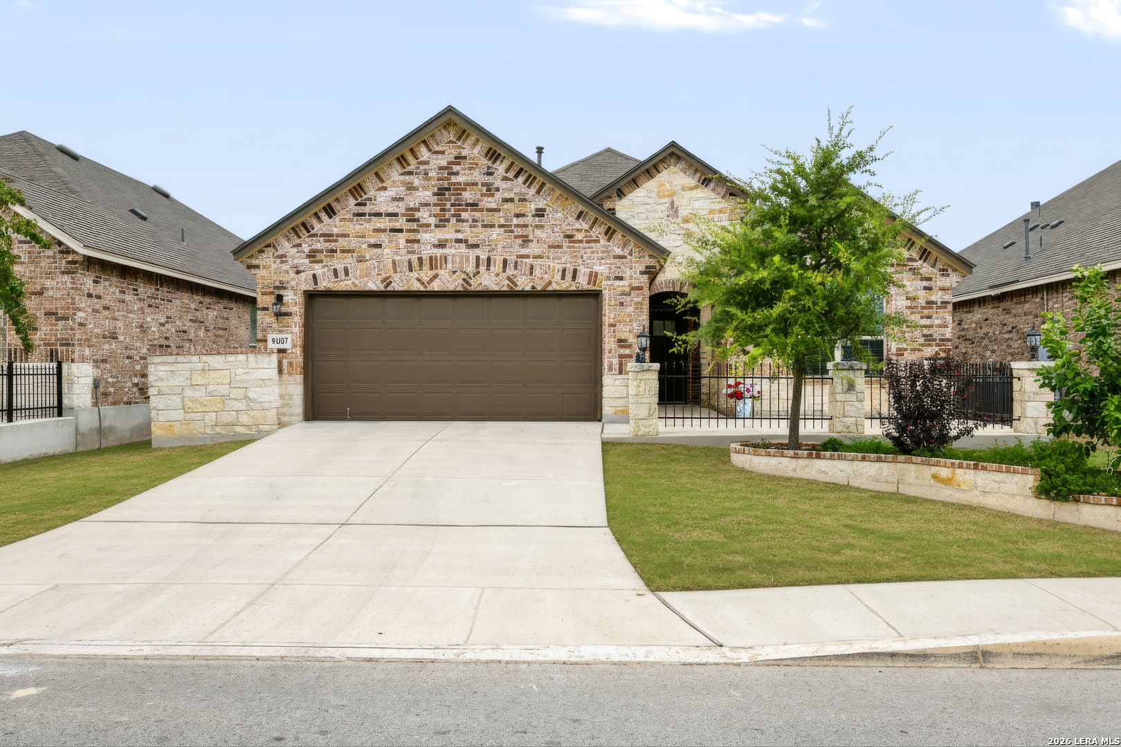 9407 Sundrop Valley San Antonio TX 78254