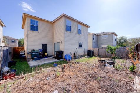 7 Bedford Bay San Antonio TX 78239