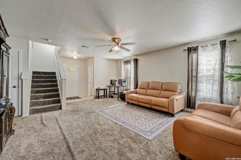 7 Bedford Bay San Antonio TX 78239