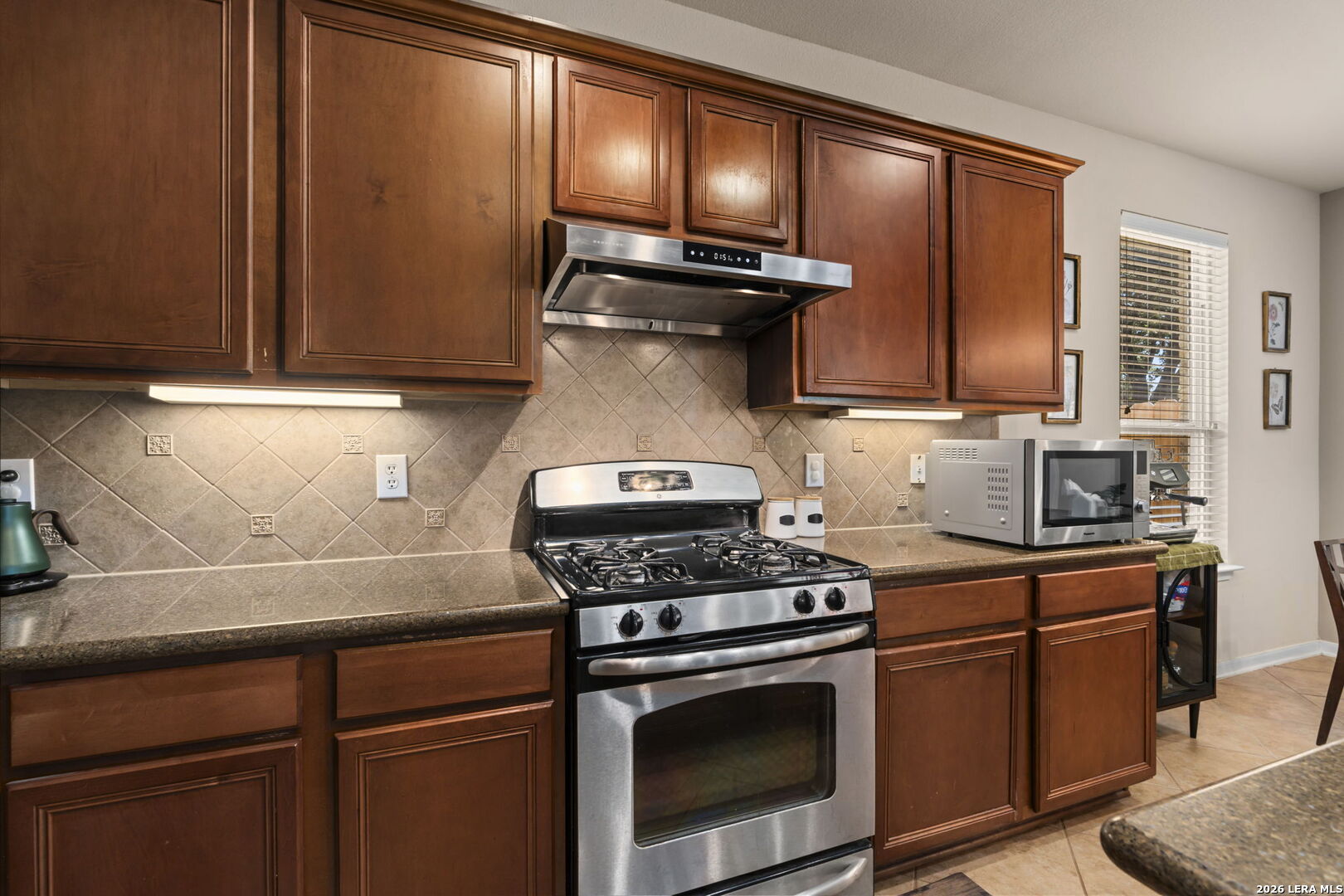 8702 Jura Forest Helotes TX 78023