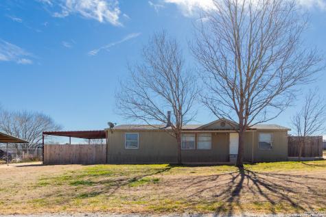 1131 Valeria Drive Marion TX 78124