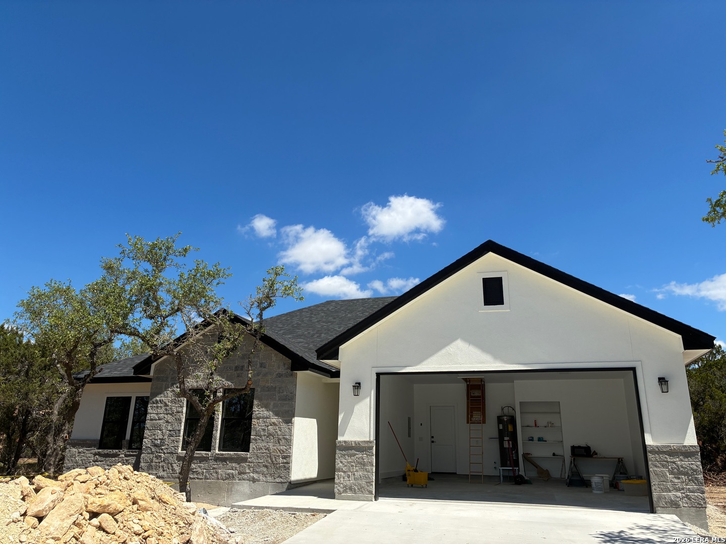 1860 Rocky Ridge Loop Canyon Lake TX 78133