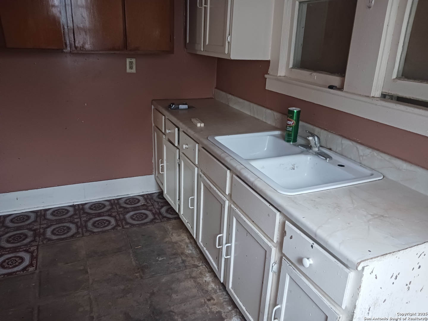 702 W Malone San Antonio TX 78225