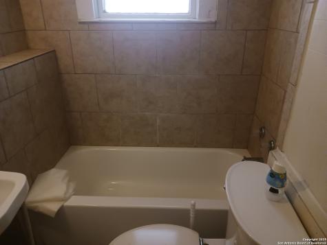 702 W Malone San Antonio TX 78225